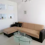 Nikitihouse 1 *
