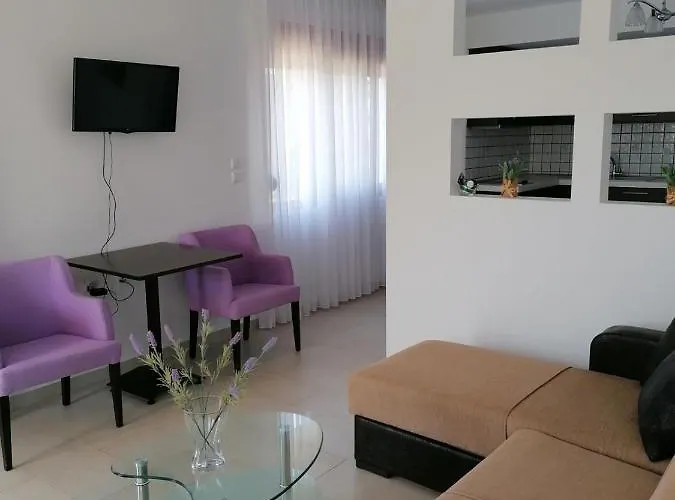 Nikitihouse 1