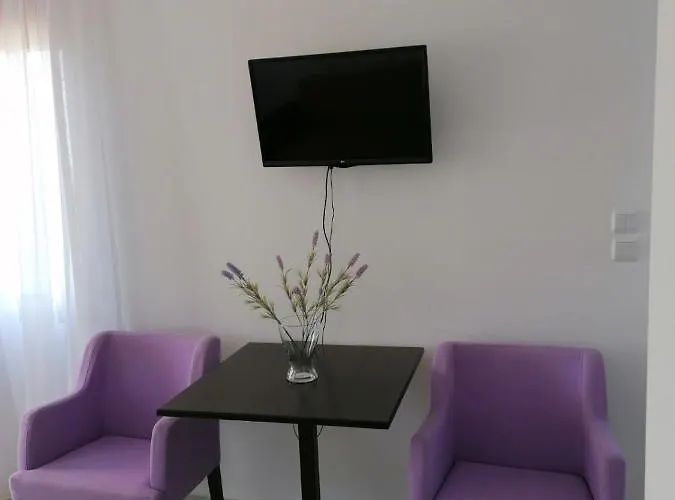 Nikitihouse 1 * ニキティ