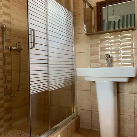 Nikitihouse 1 Appartement *